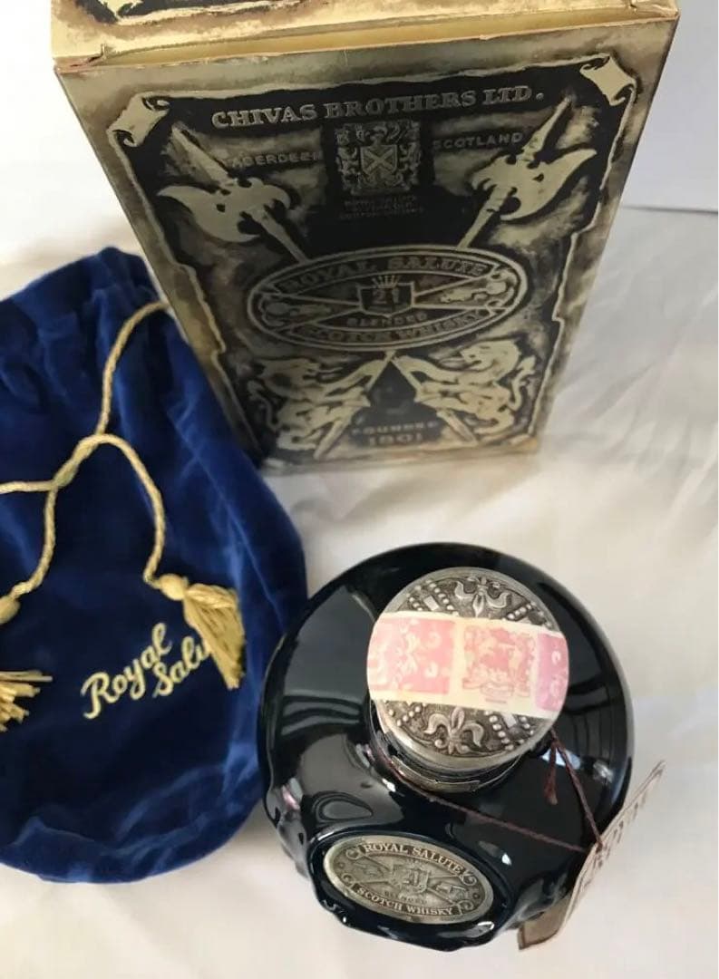 シーバスリーガル ロイヤルサルート　21年 青 陶器ボトル