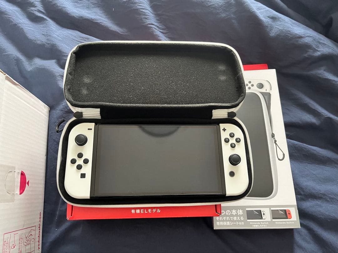 Nintendo Switch 有機ELモデル + キャリングケース