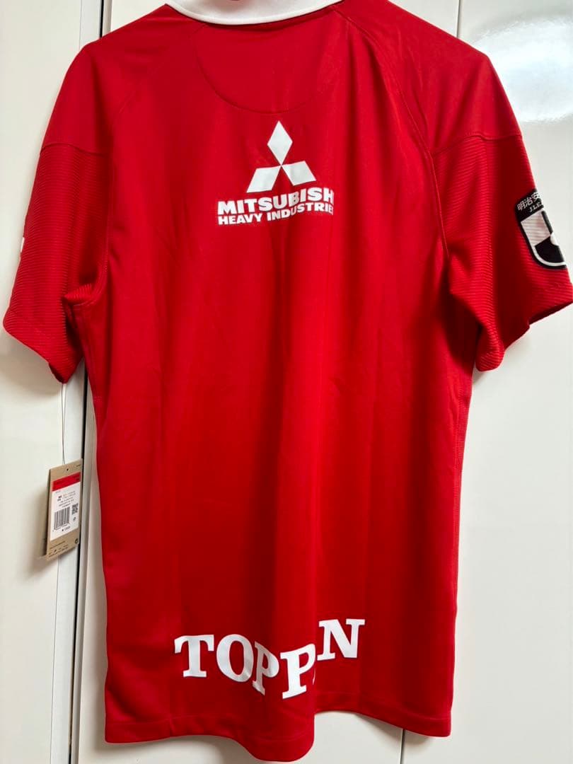 浦和レッズ　ホームユニフォーム