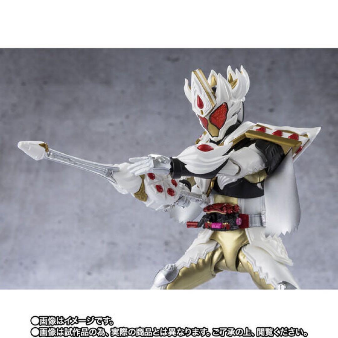 新品未開封品　S.H.Figuarts 仮面ライダーガヴ ケーキングフォーム