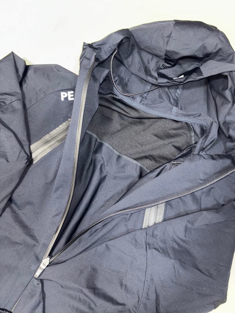 （美品）パーリーゲイツ 、高機能TEXBRID素材、セットアップ、黒色、サイズ0