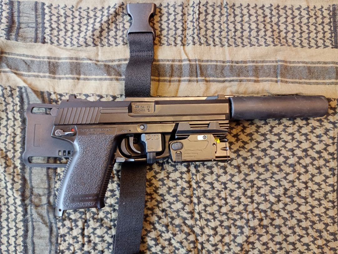 東京マルイsocom mk23 +マガジン、ホルスター等