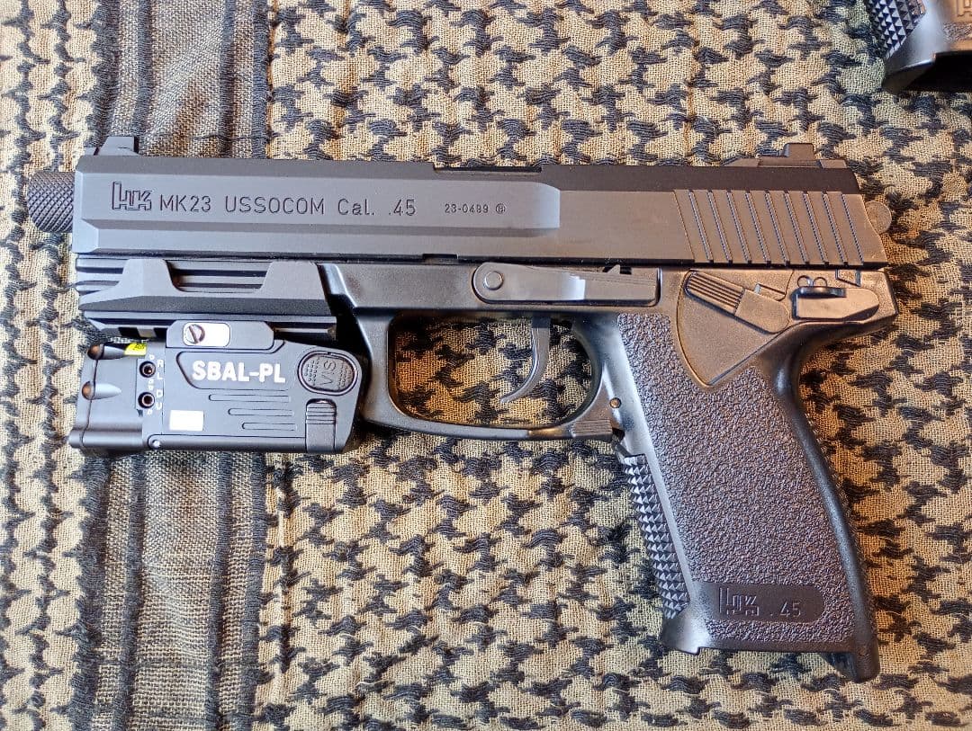 東京マルイsocom mk23 +マガジン、ホルスター等