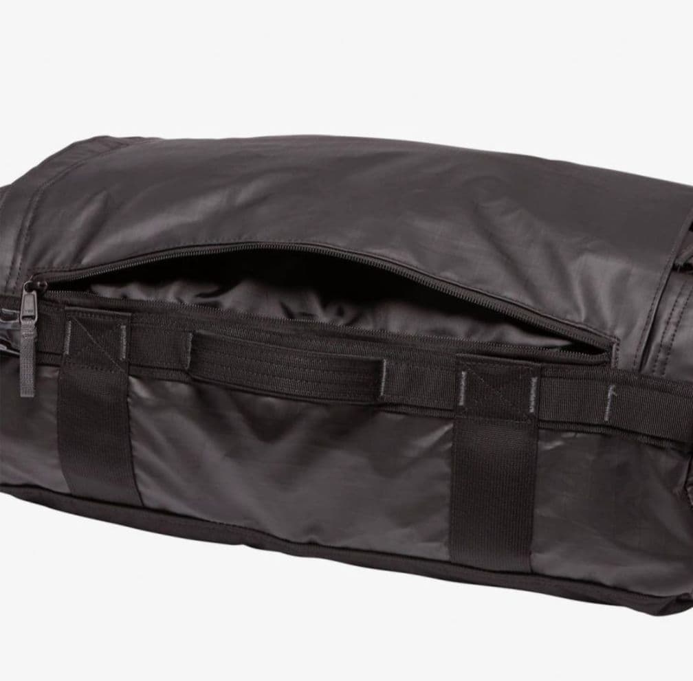 THE NORTH FACE ベースキャンプボイジャーライト32L