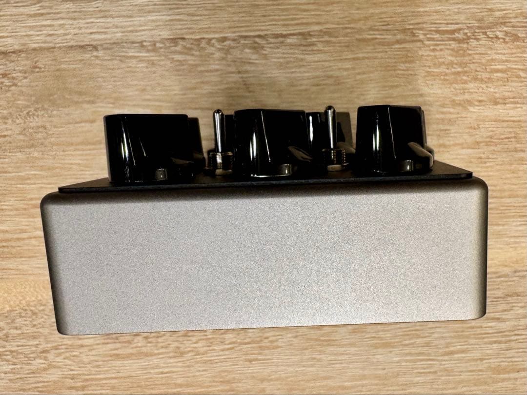 DARKGLASS MICROTUBES B7K V2 ベースプリアンプ