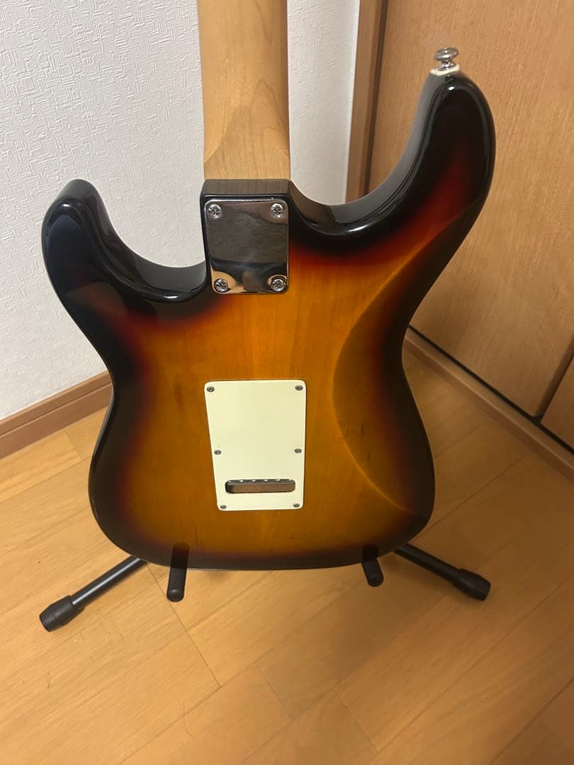 な*け様 G&L Legacy ストラトキャスター