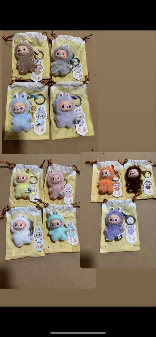 ラブブ　アルファベット　LABUBU BCDEFGHIJL?