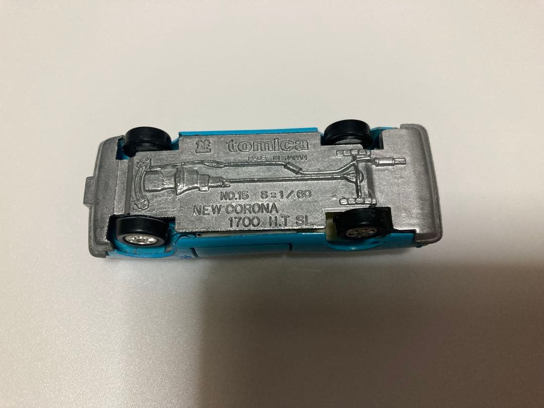 トミカ　日本製　ニュー　コロナ　1700 安田火災　シール付き　希少