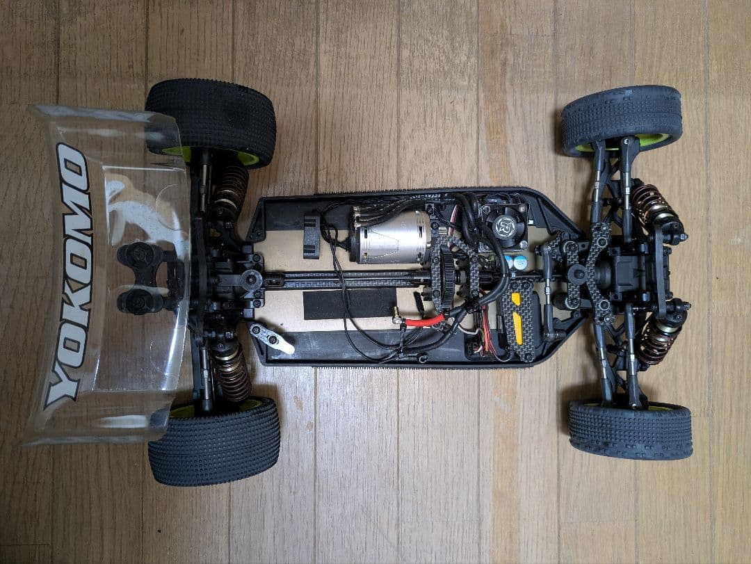 ヨコモ　競技用オフロードバギー　YZ4SF2