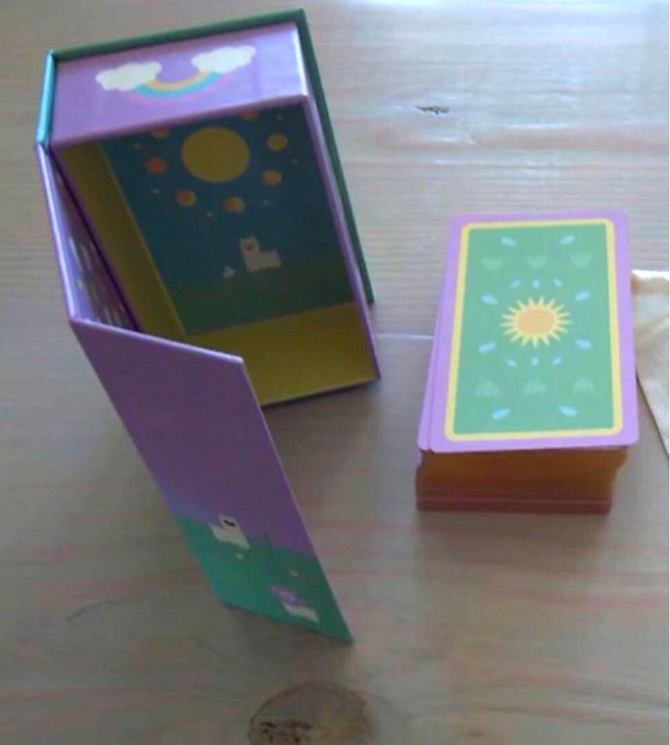 ✨新品未開封✨　ポップでキュートなアルパカタロットカード　オラクルカード