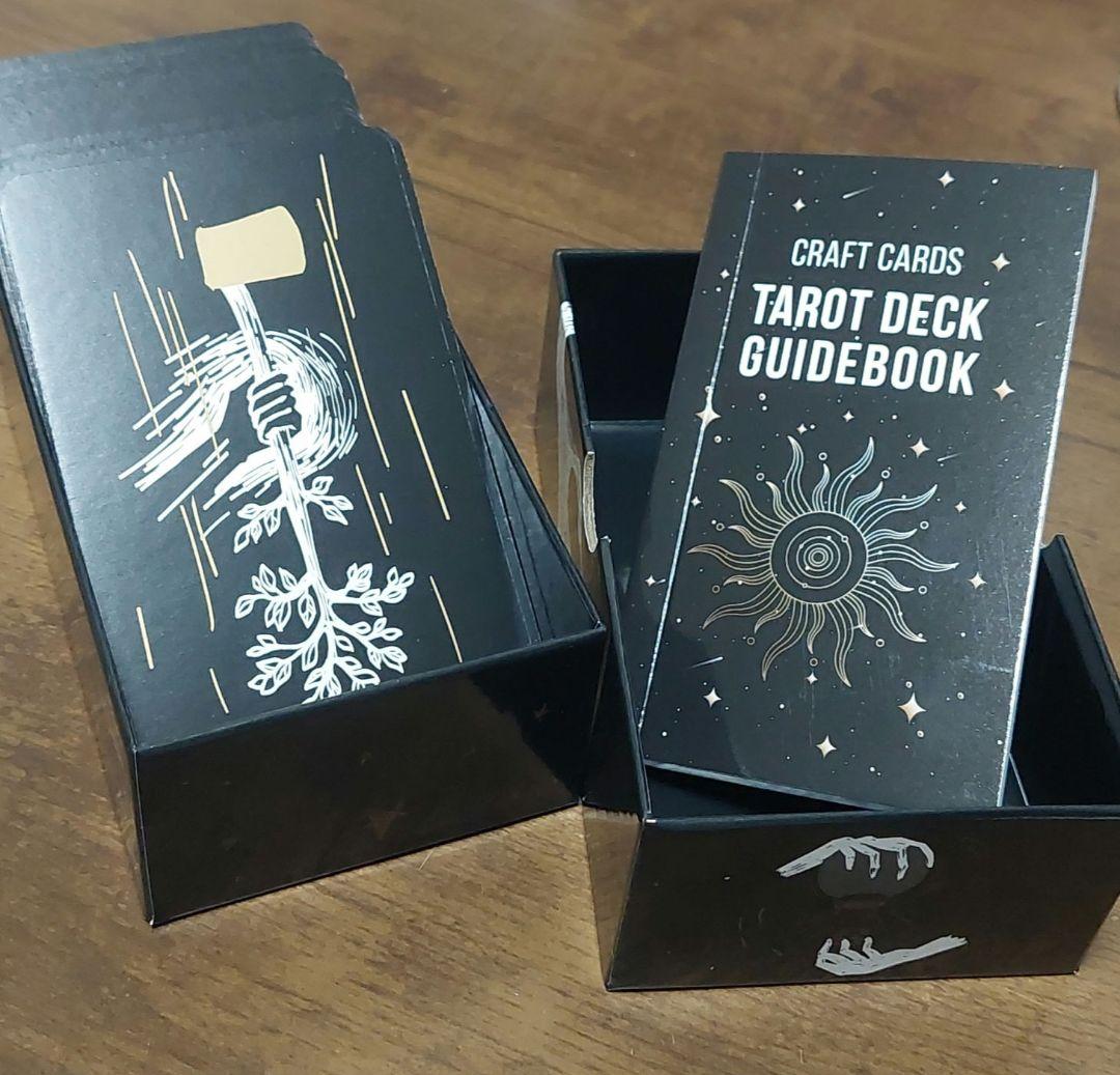 新品　漆黒の金箔エッジ 怖くて優しいタロットカード 全78枚 ブラックナイト