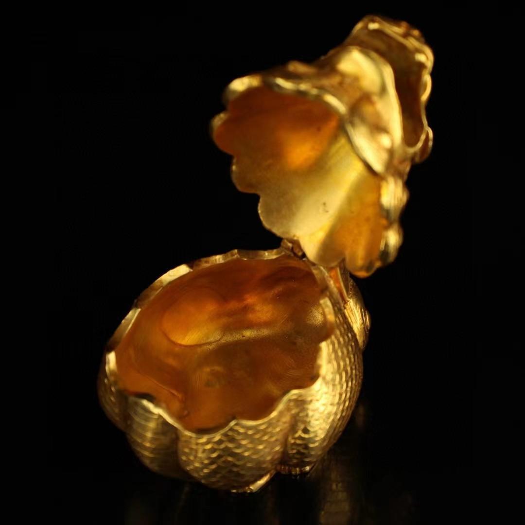 中国古美術・旧蔵鎏金獣煙香炉・純銅細密彫・純手作り・高浮彫・置物・茶道具・文房具