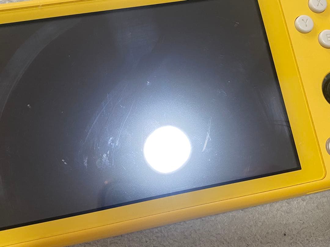 Switchライト　イエロー　ほぼジャンク品