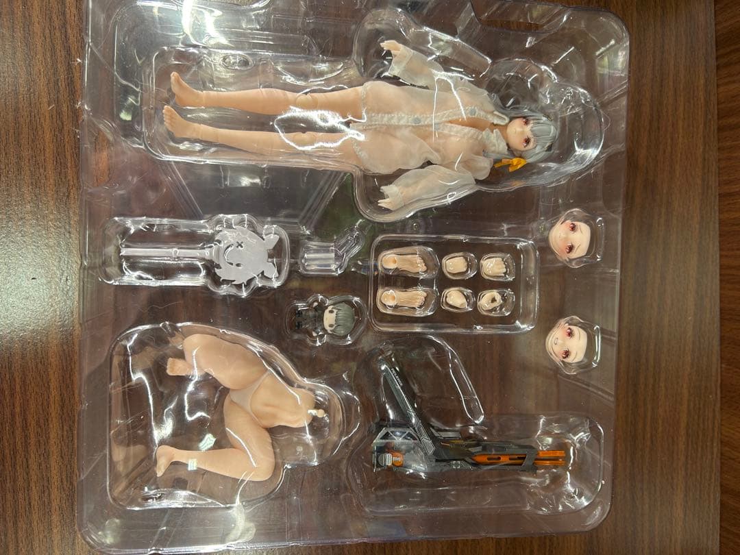 モダニア：ファースト・アフェクション 1/12 完成品アクションフィギュア