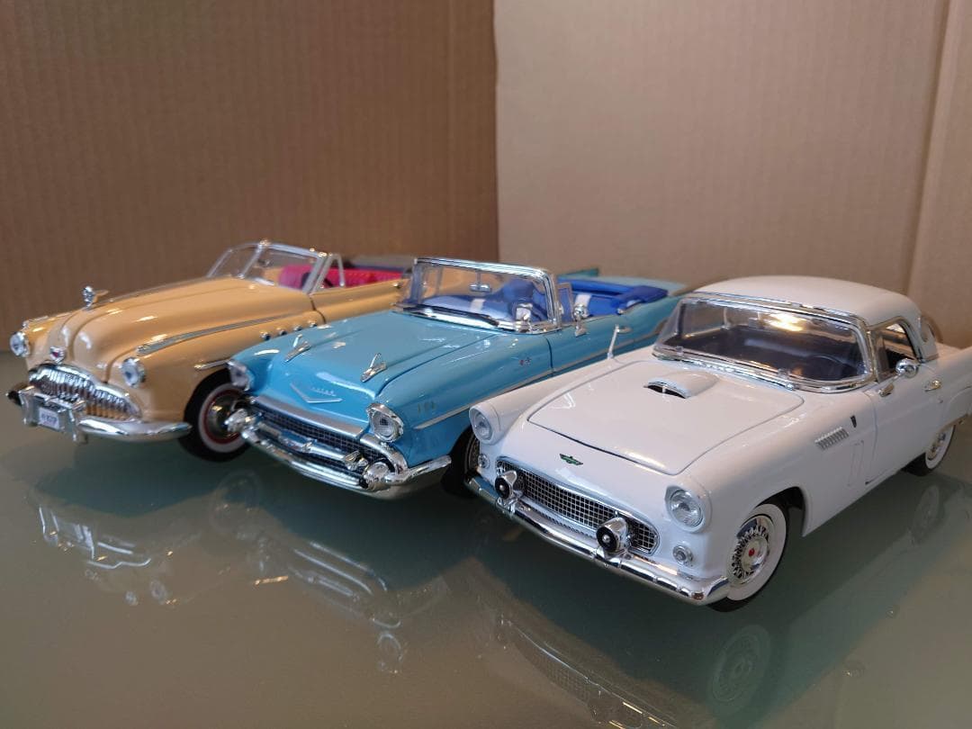 1/18 シボレーベルエアコンバーチブル レッド 1957 Chevy MM製