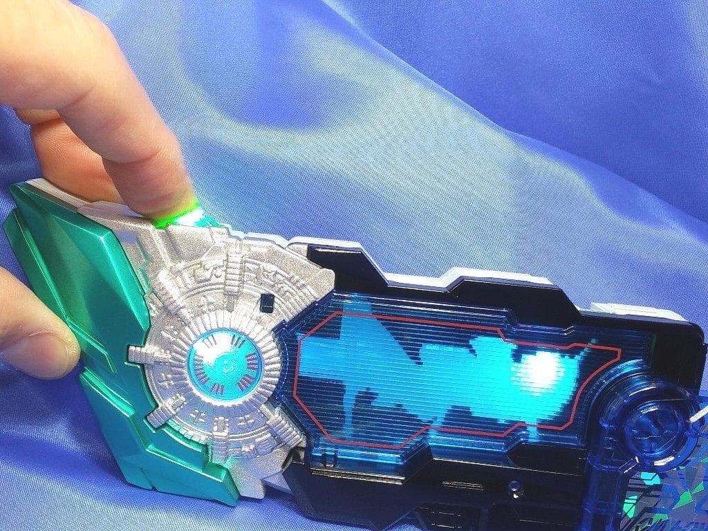 仮面ライダーゼロワン　イズ風ドライバーセット（発光＆重塗装＆音量ブースト）