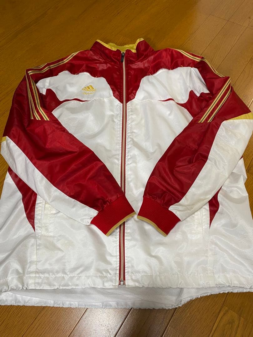 が*る様 アディダスプロフェッショナル ウインドブレーカーセットアップ 赤・白・