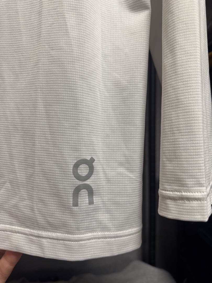 【超美品】On Core Long-T メンズ M （日本L相当）ホワイト限定色