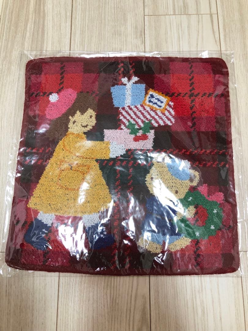 値下げバラ売り不可　新品未使用　ファミリア　シェニール織　タオルハンカチ