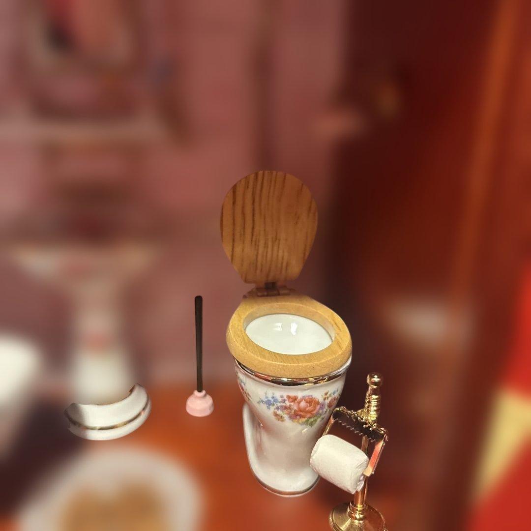 ロイターポーセリン　ドールハウス　パウダールーム、猫脚バス、レバー式トイレ