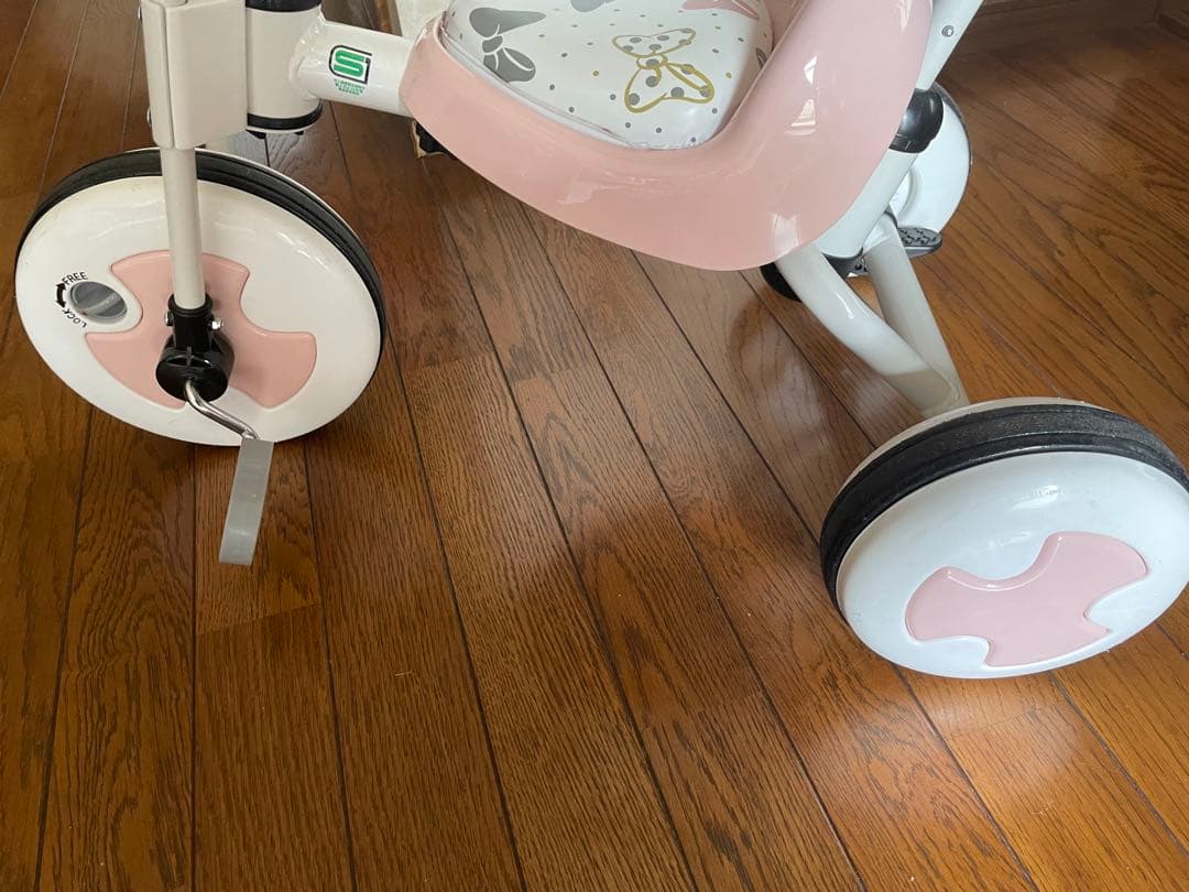 引取り限定　　ミニーちゃん三輪車