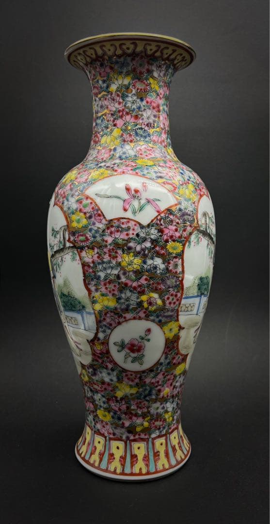 中国美術 古玩 萬花錦地 仕女紋樣 大花瓶 大清乾隆年製