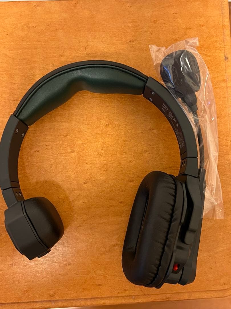 【未使用に近い】HOLLYLAND Solidcom SE Pro 1.9GHz