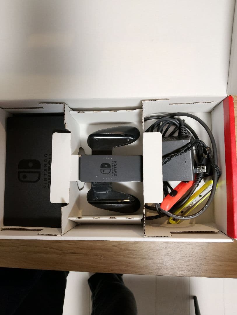 Nintendo Switch 本体 ネオンピンク・ネオングリーン　ジョイコン付