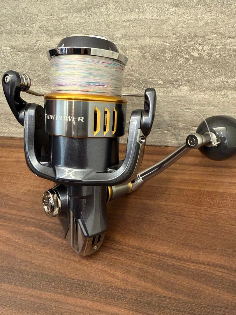 シマノ ツインパワー SW8000HG-B 左巻き 数回使用