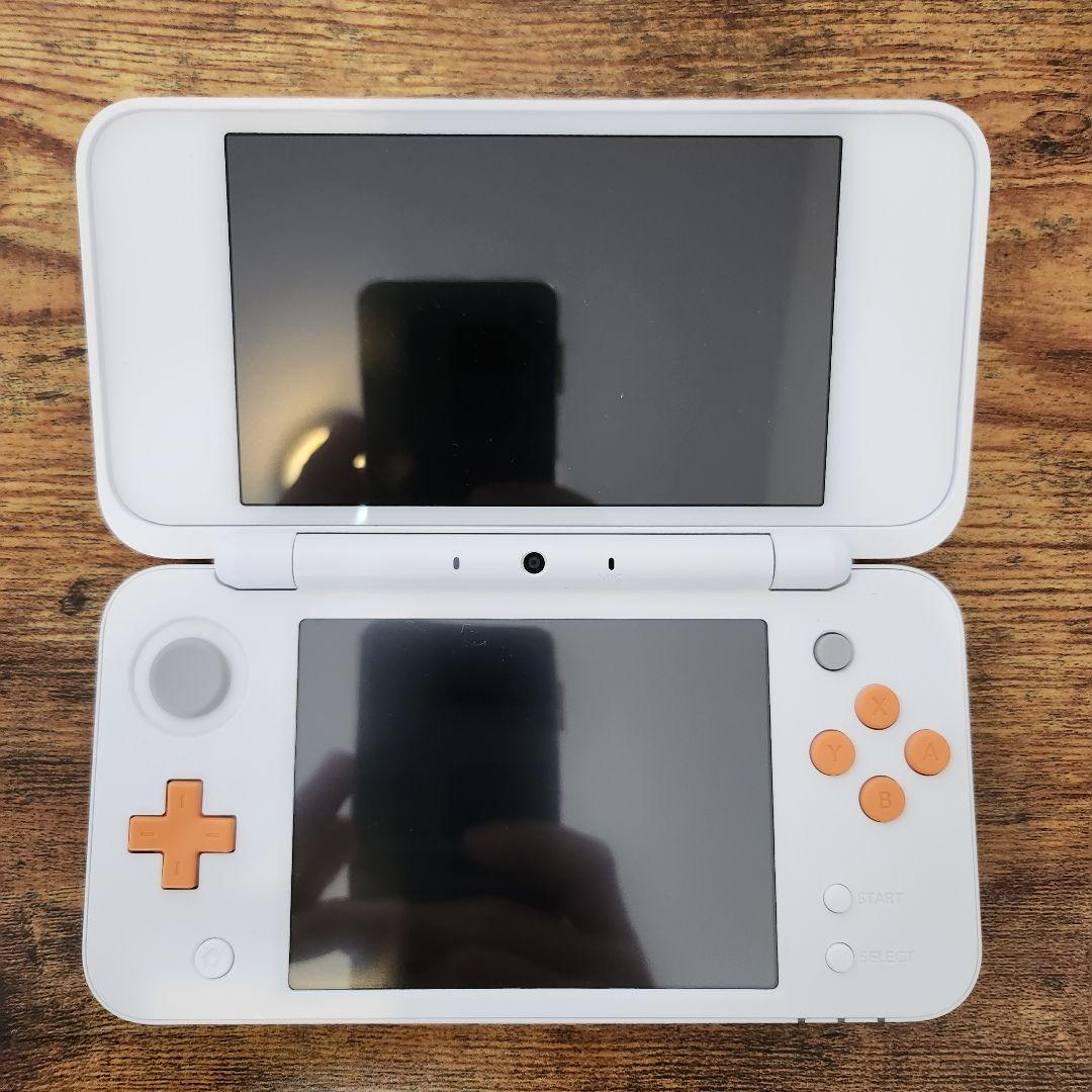 【ほぼ未使用】 Newニンテンドー2DS LL ホワイト×オレンジ