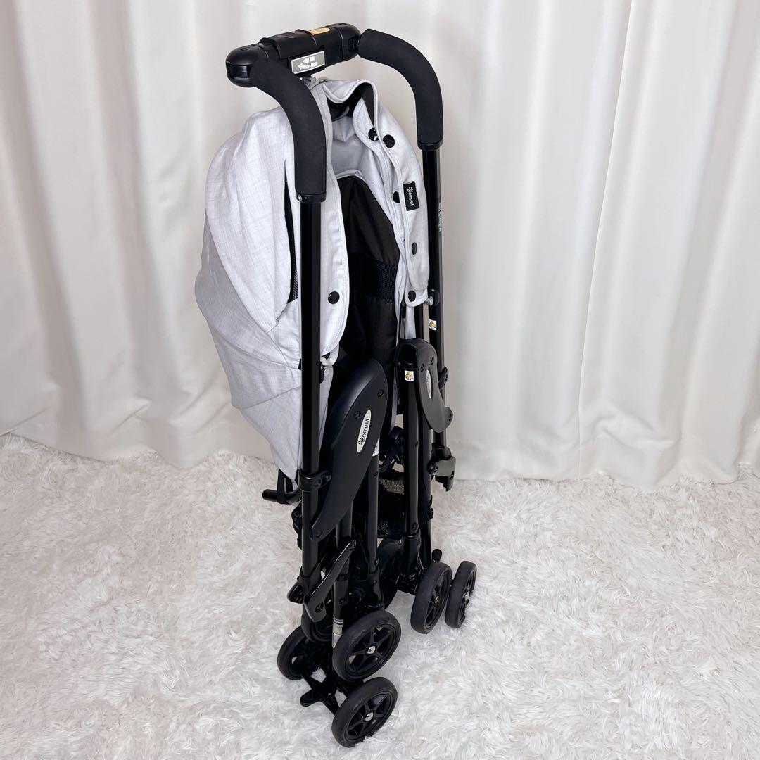 極美品✨コンビ　 コムペット ミリミリライト ペットカート　折りたたみ