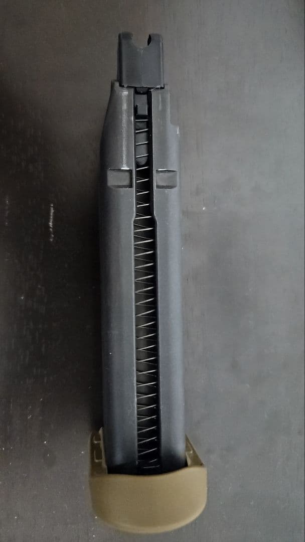 FNX-45 Tactical 本体と付属品