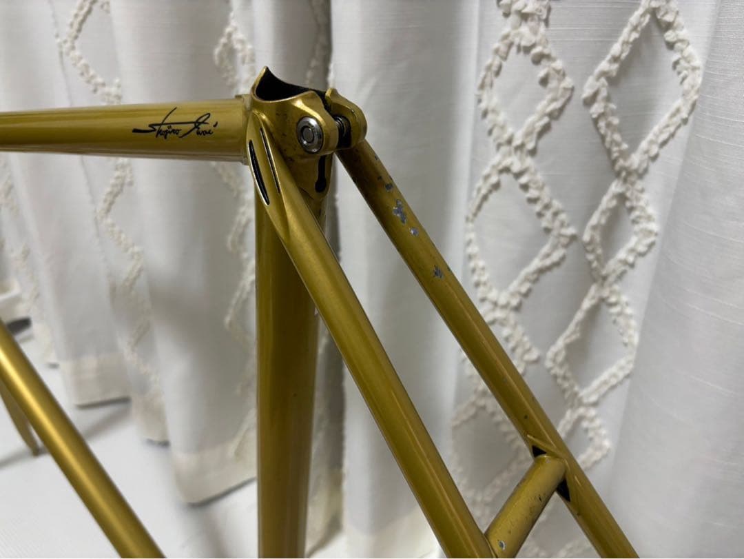 ゴールド ピストフレーム