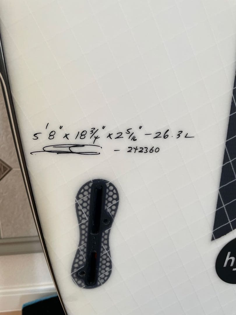 【送料無料】【美品】JSサーフボード　モンスタボックス2020　5.8