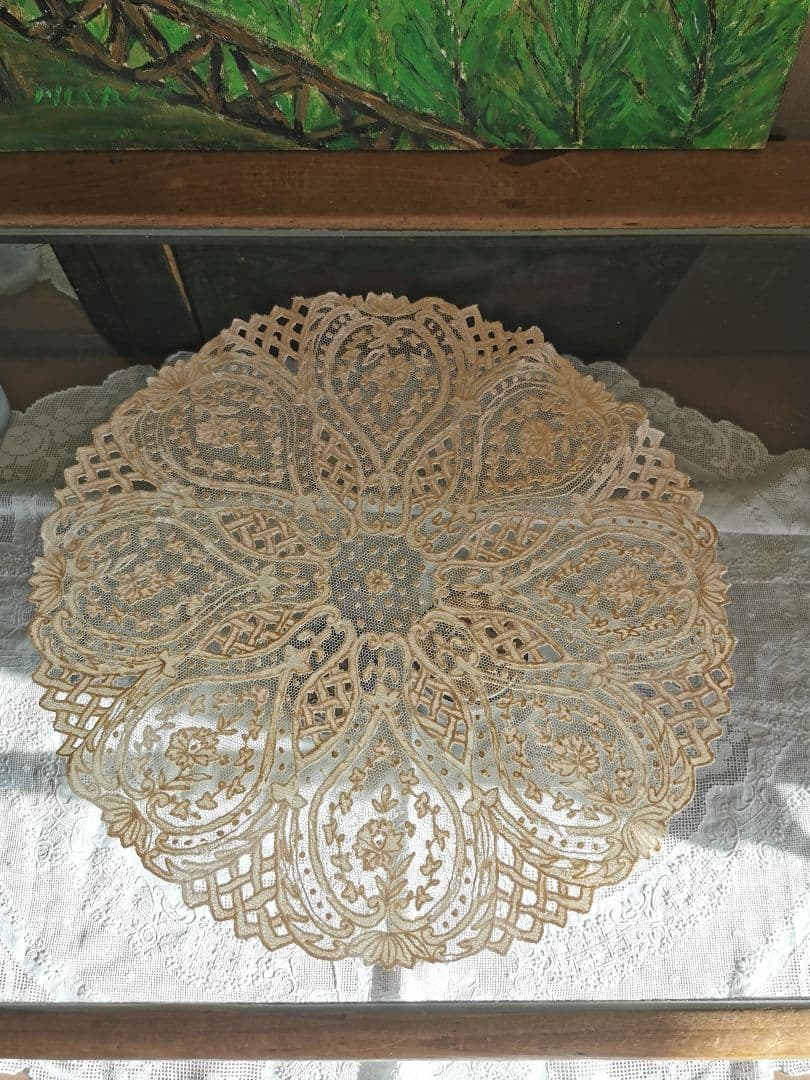アンティーク キャリックマクロスレース 花と蓮 百合紋アップリケ 籠編みドイリー
