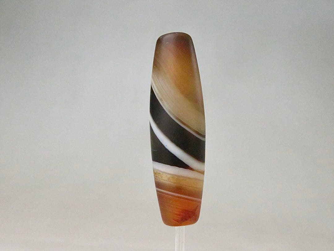 縞瑪瑙のビーズ