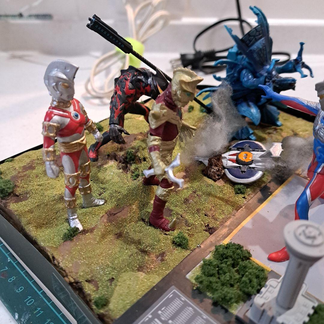 ジオラマ ウルトラマン コスモス・ゼロ・ダイナ