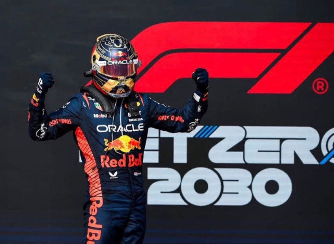 F1 Red Bull Racingマックスフェルスタッペン1/4ヘルメット