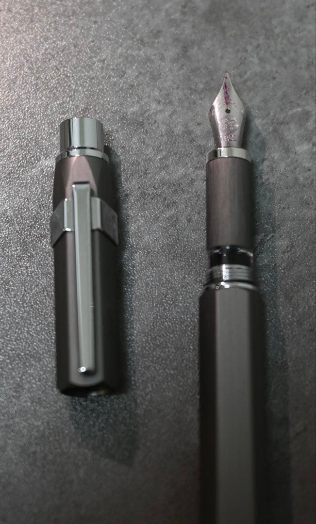 TWSBI PRECISION（プレジション）　ツイスビー　万年筆　Fニブ