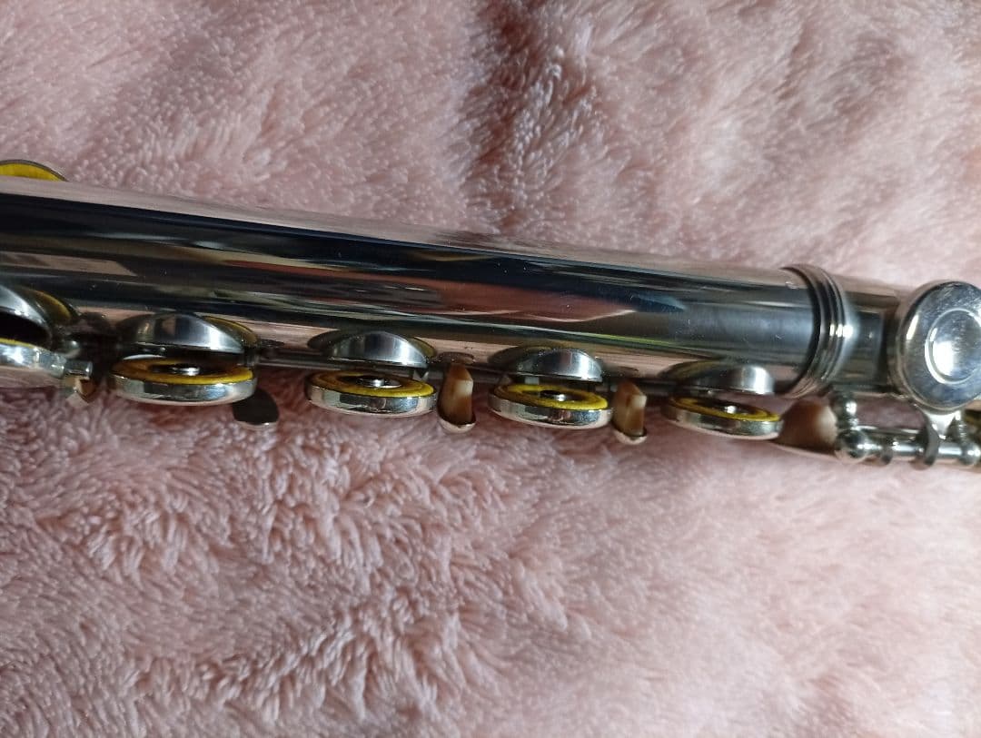 ヤマハ フルート YFL211 本体 ケース付き　Eメカ搭載