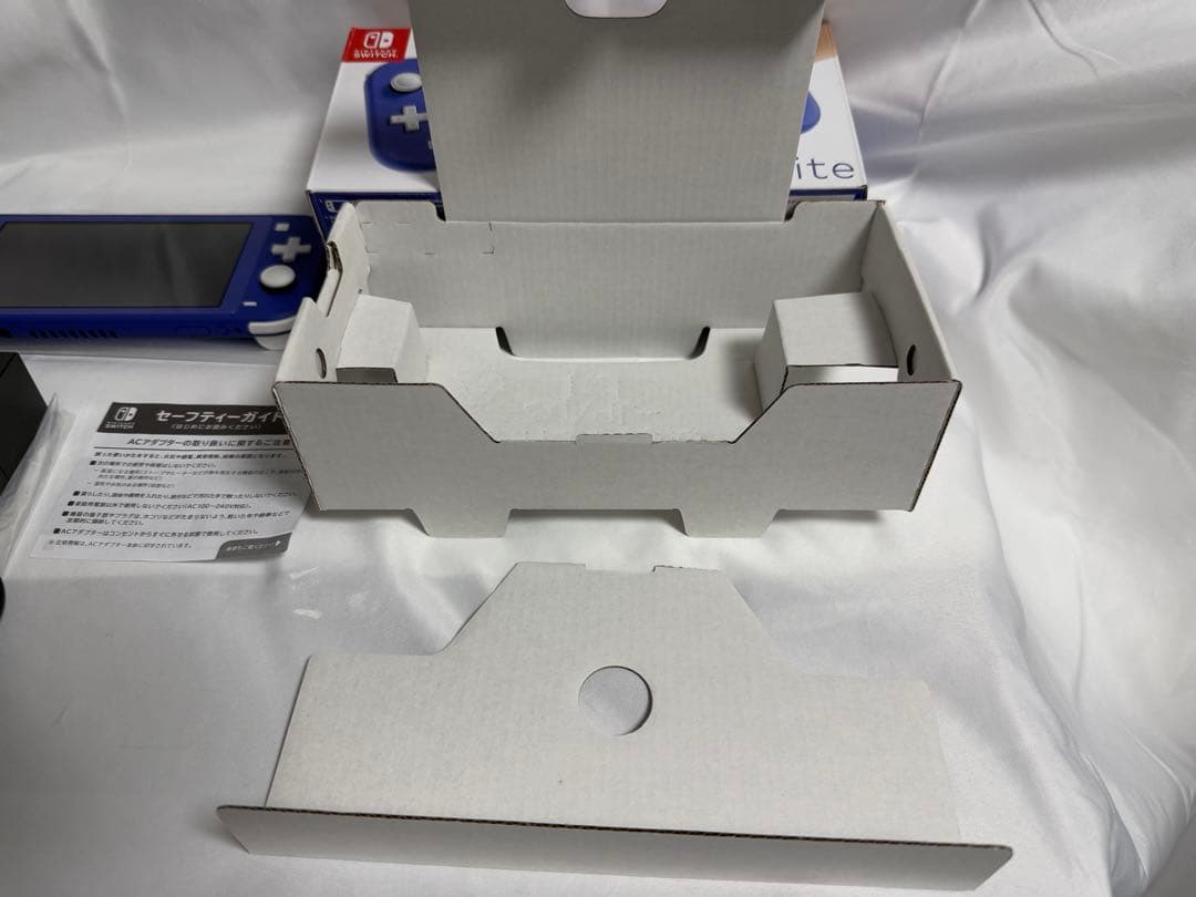 【美品・動作確認済み】Nintendo Switch Lite ブルー 任天堂