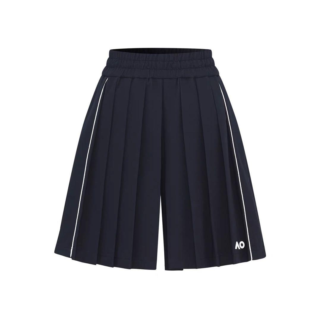 AO テニスネイビー プリーツショートパンツ 新品