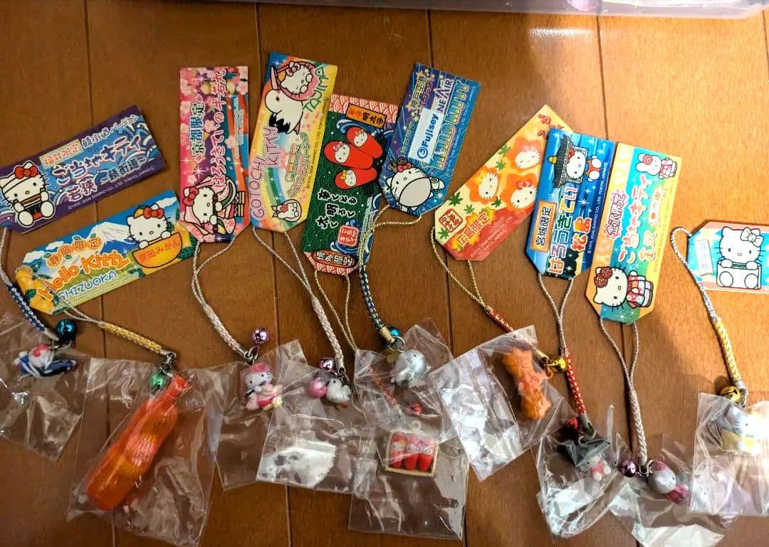 ご当地キティ根付 まとめ売り ハローキティ