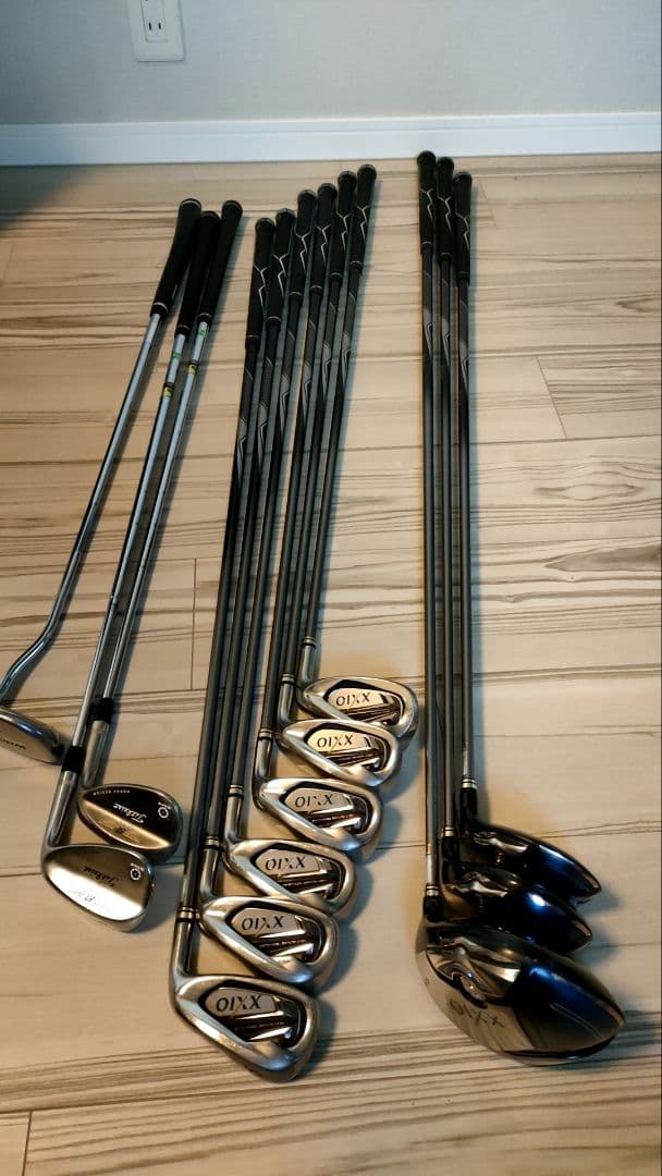 xxio 7 クラブセット　12本　タイトリストキャディバッグ