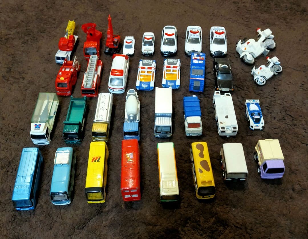 レア　トミカ 他まとめ売り ＋ 収納ケース 収納トラック 付き