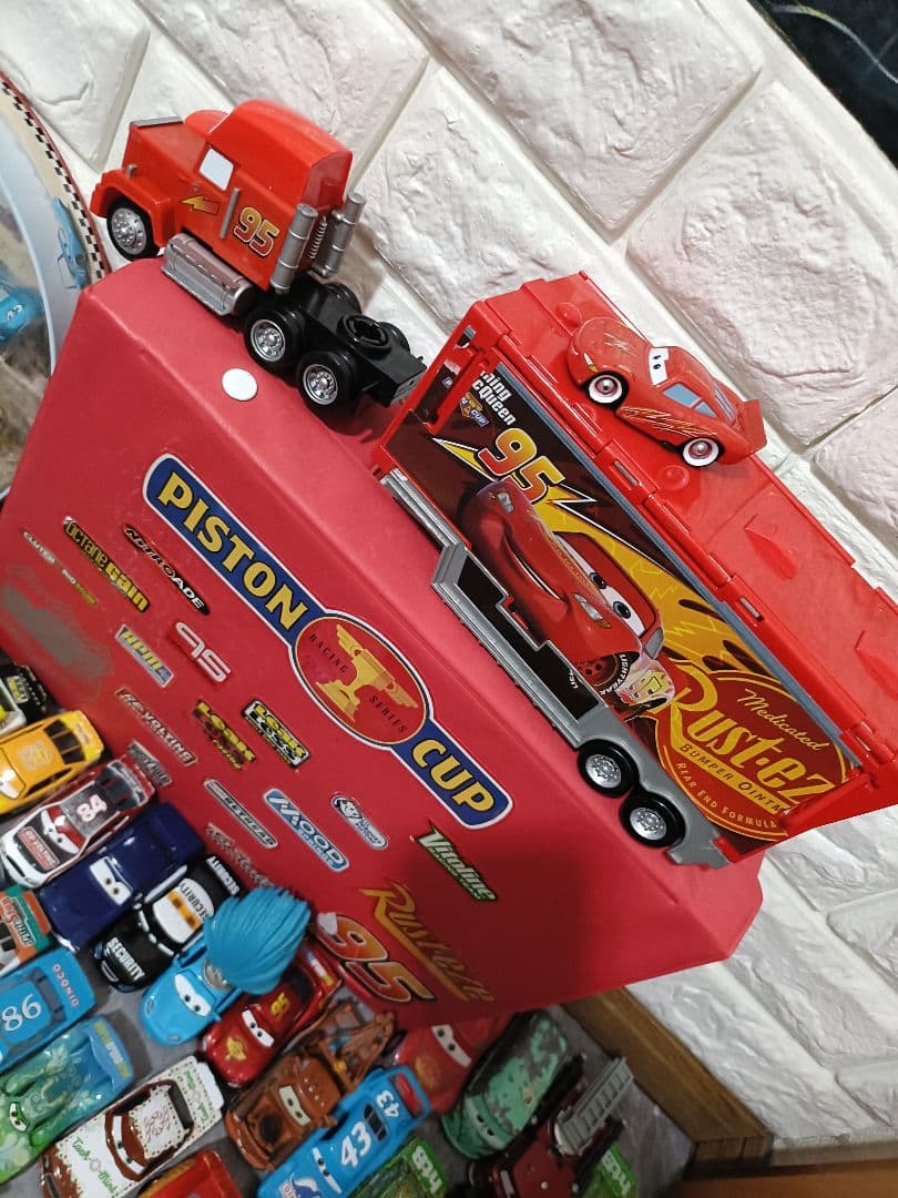 み*る様 カーズ　ミニカー　 ピストンカップセット　トミカ　マテル　カスタムタイ