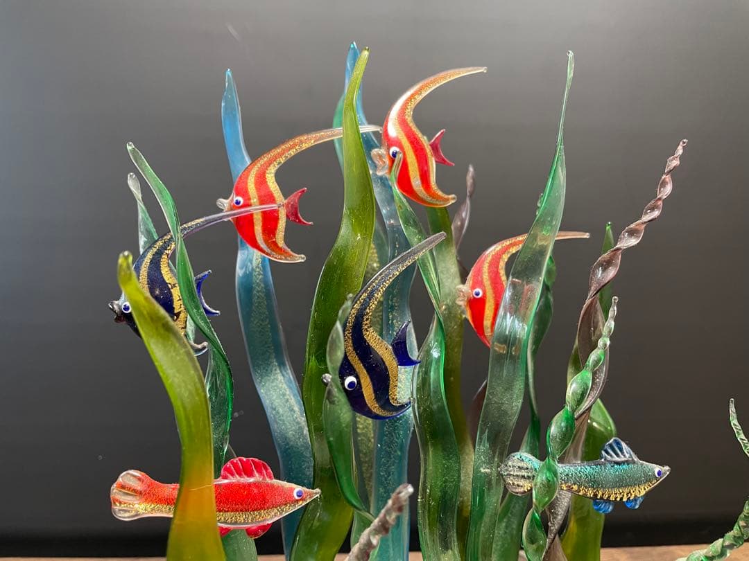 【中澤研一郎】作　ガラス工芸　熱帯魚　置物／ガラスケース付