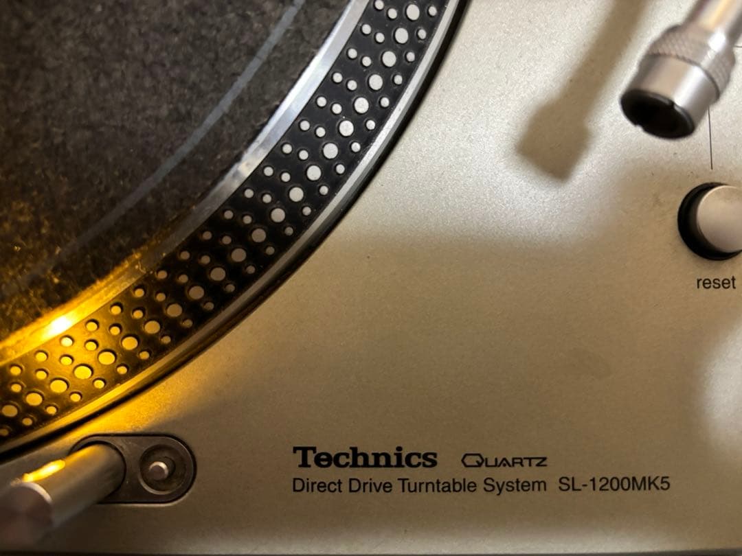 Technics テクニックス　SL-1200MK5