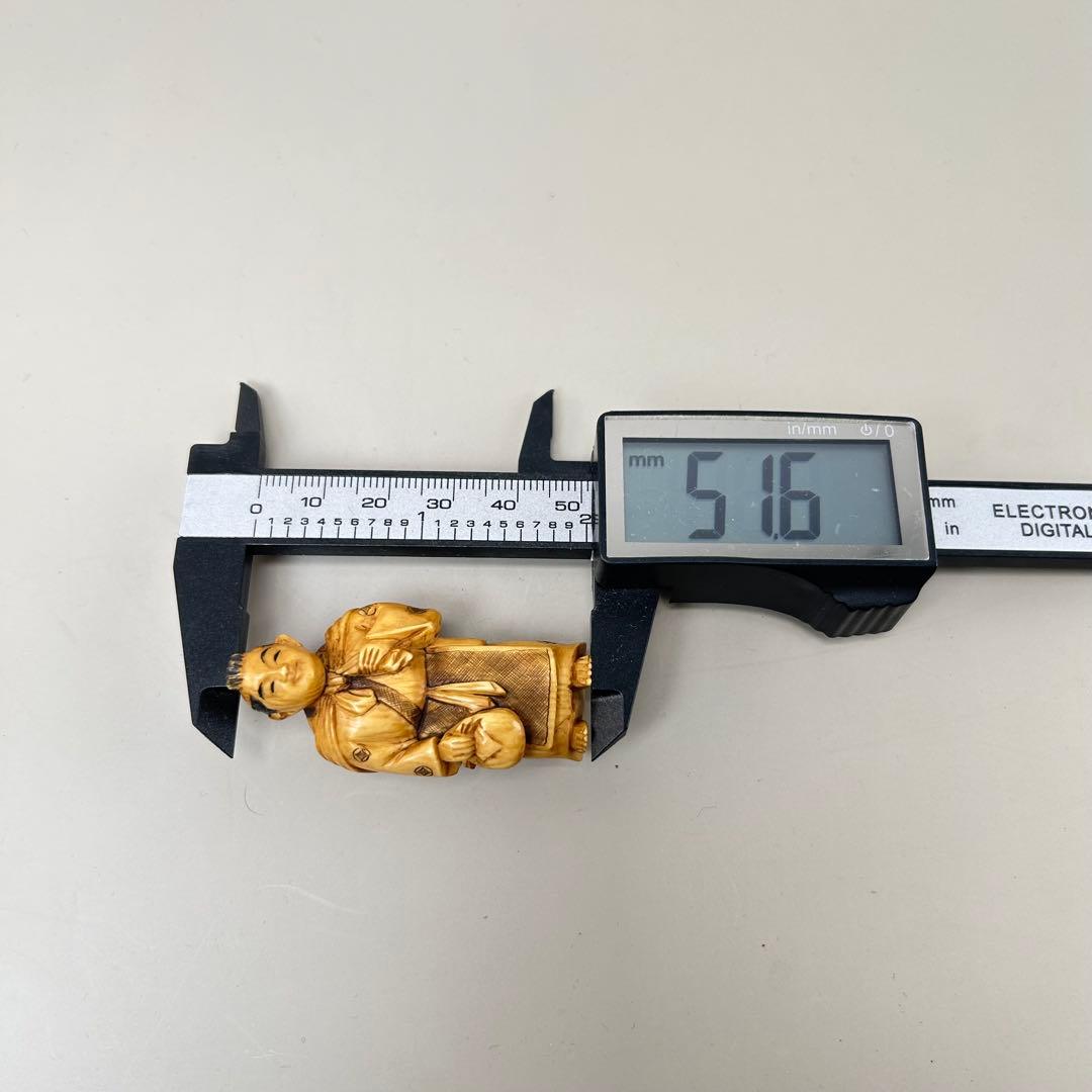 笑顔の人物 彫刻極上根付天然素材アンティーク骨董飾り物古美術置物細密細工