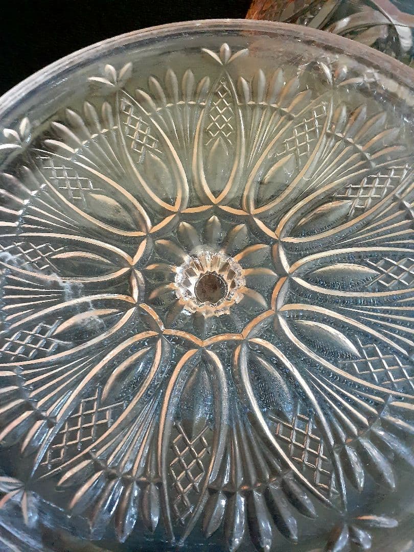 大正時代～昭和初期　プレスガラス　ベージュ被せ　蓋付き鉢　鉢　大正ロマン　レトロ